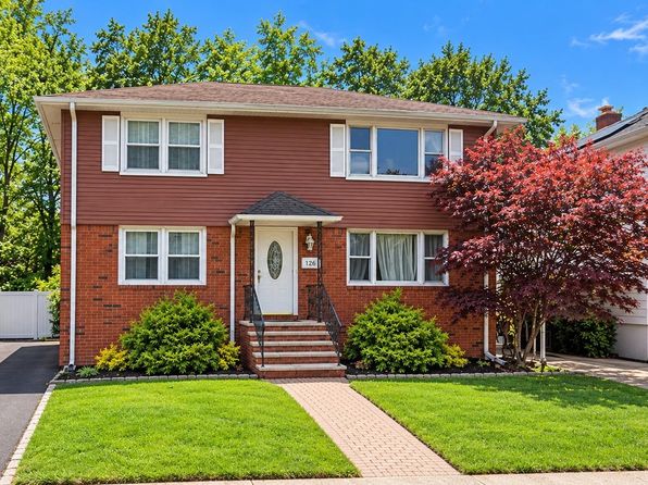 126 Rochelle Pkwy #2