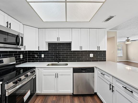 5th image of 8350 SAVANNAH TRACE CIRCLE #1703