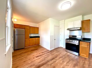 82 Crescent St #82, Auburndale, MA 02466