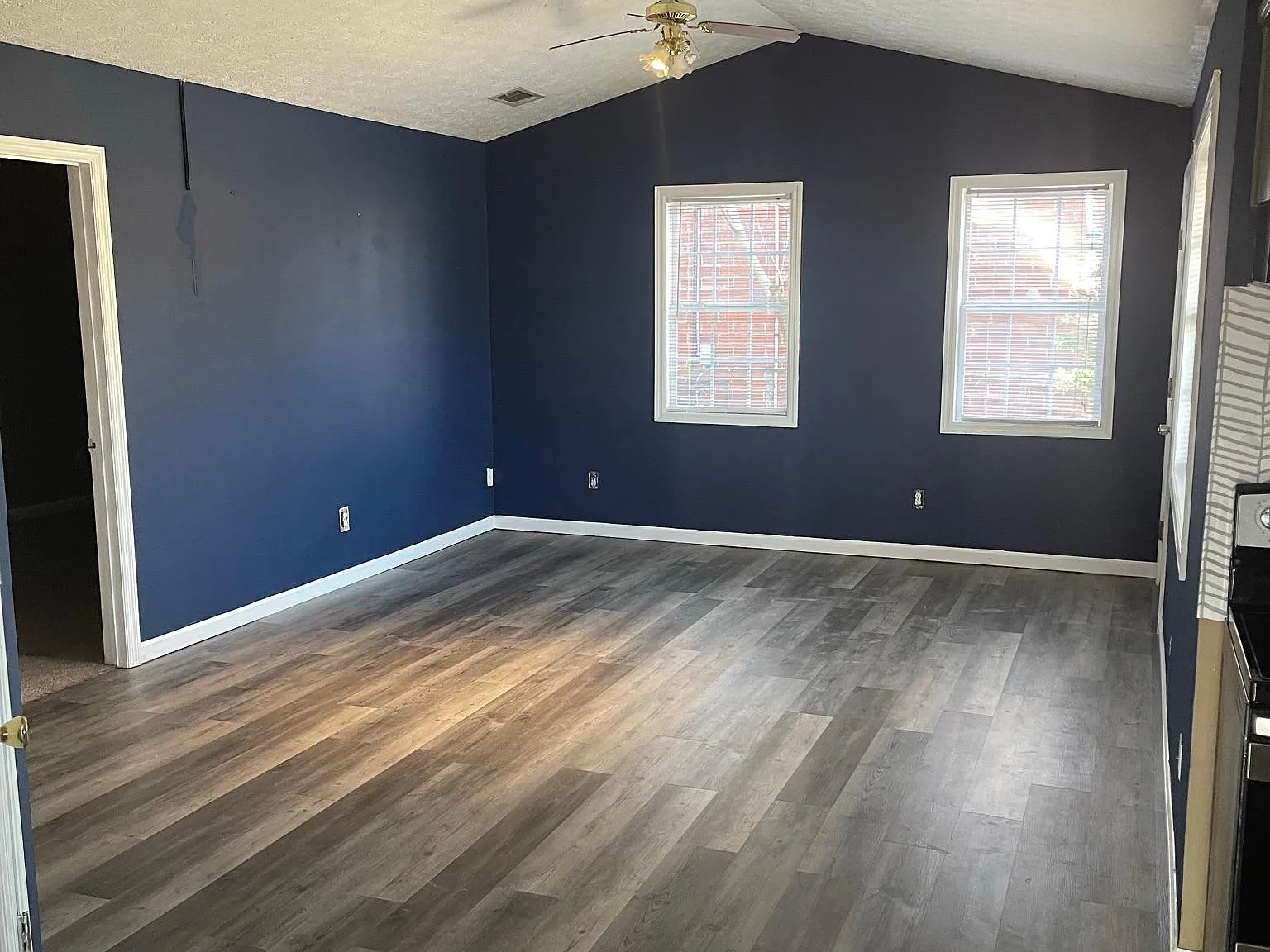 2 bed, 795 sqft, $1,200 — Photo 1