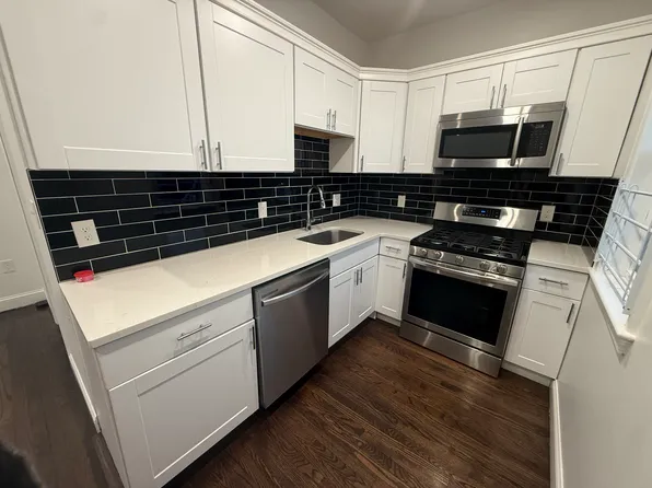 112 Hollingsworth St APT 5, Lynn, MA 01902