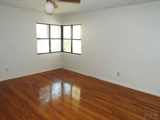 5th image of 2311 Magnolia Ave