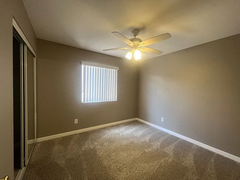 1929 Blue Ribbon Dr — Photo 15