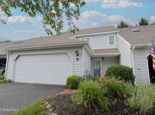 5 Rusfield Dr, Glenmont, NY 12077