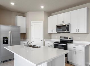 398 Salisbury Cir, Fort Pierce, FL 34982