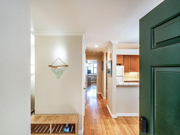 4th image of 901 Russell Avenue #143