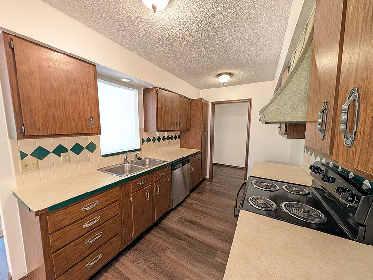 7323 S Canton Ave — Photo 19
