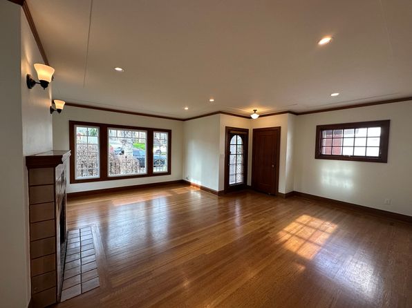 958 Kingston Ave