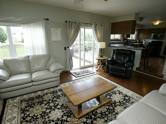5th image of 42701 Turnberry Ct