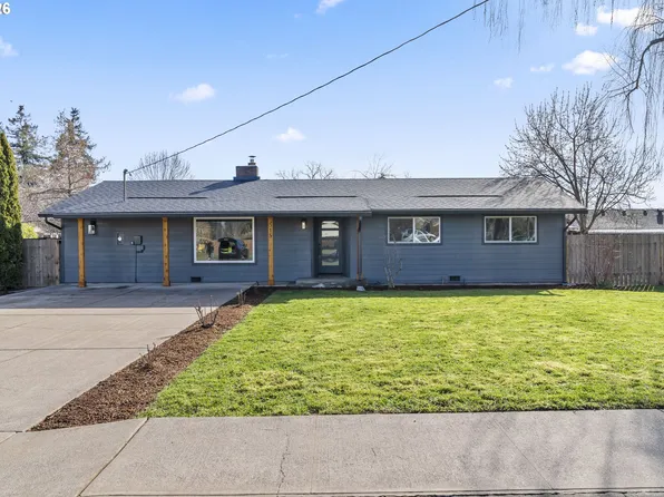 515 May St, Molalla, OR 97038