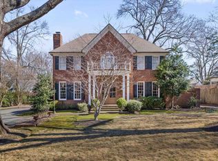 400 Colonial Rd, Memphis, TN 38117