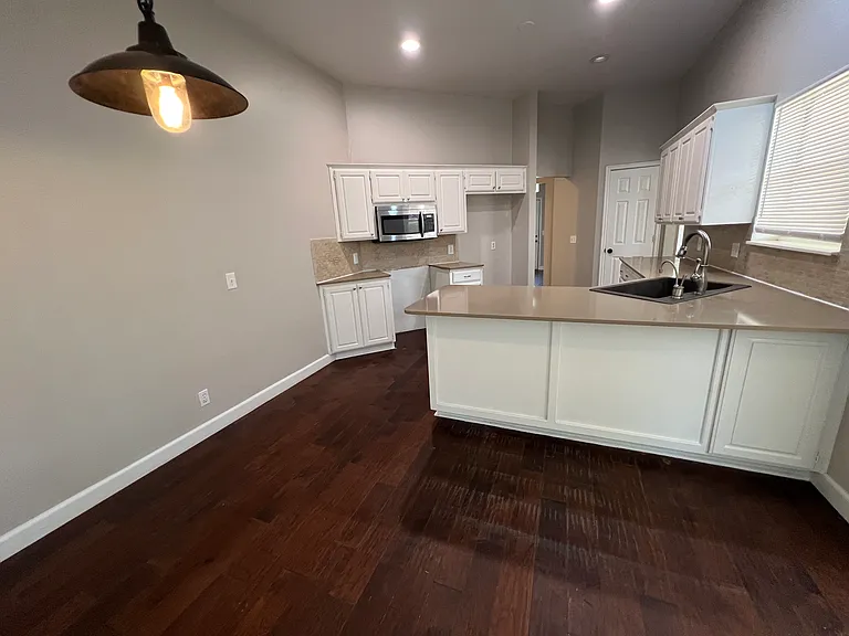 1420 NW 183rd Ter — Photo 8