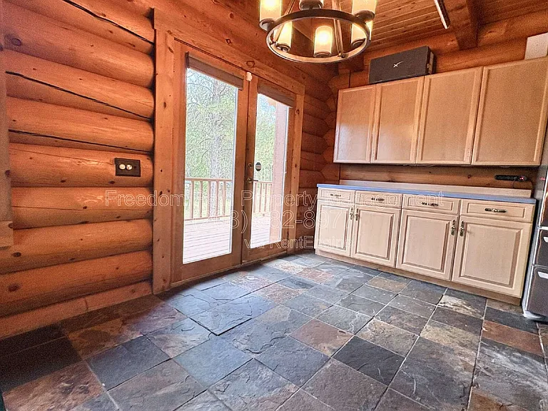 16204 W Riverview Dr — Photo 8