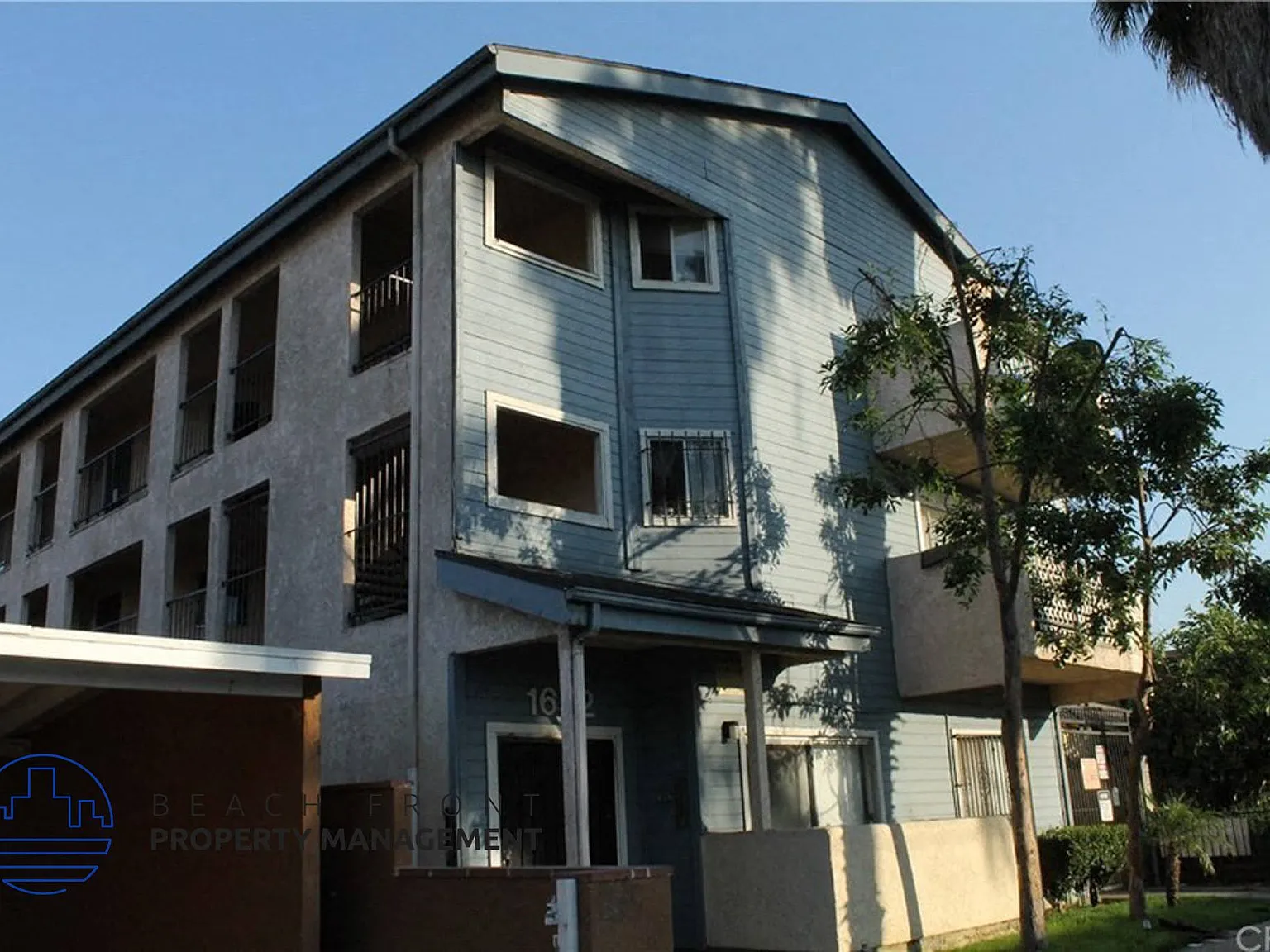 1622 Junipero — Photo 2