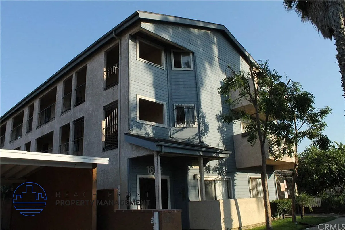 Building Photo - 1622 Junipero Ave