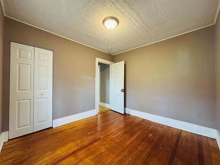 510 Stratford Rd — Photo 10