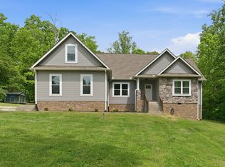 1091 Garton Rd, Burns, TN 37029