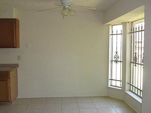4th image of 12807 Crystal Cove Dr