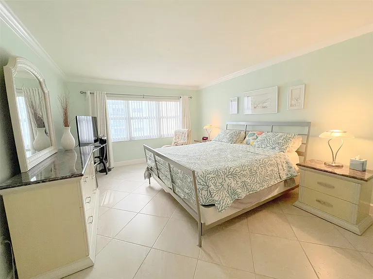 3400 Galt Ocean Dr #503S — Photo 9