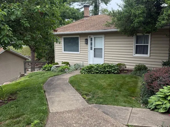 11545 Village Dr, Evansville, IN 47725