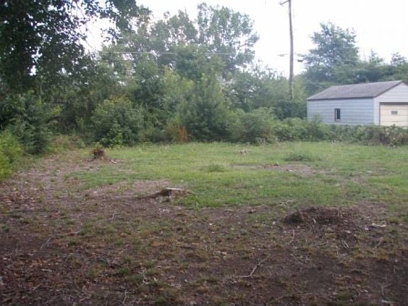 3rd image of 3919 Alma Ave