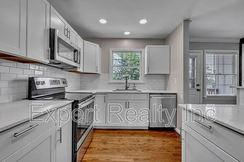 1064 Caribbean Cir