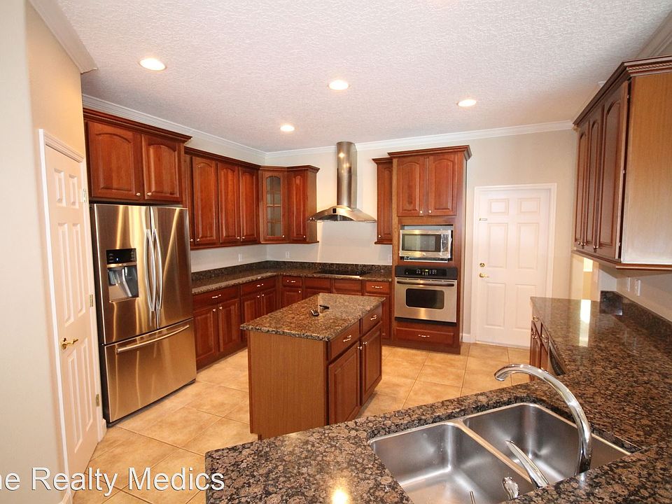 1st image of 7651 Saint Stephens Ct