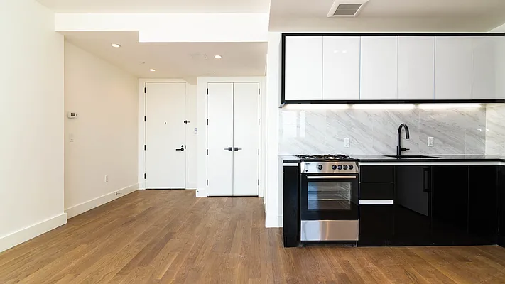 Rented by Nooklyn NYC LLC | media 51