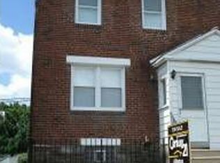 1138 Fanshawe St, Philadelphia, PA 19111