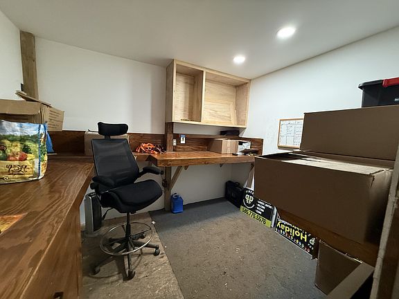 3rd image of 21 Birchwood Dr #1