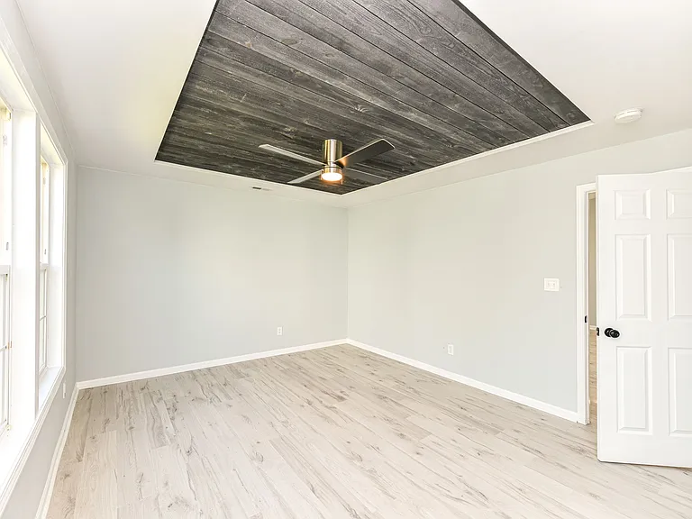 3933 Bergamot Ct — Photo 18
