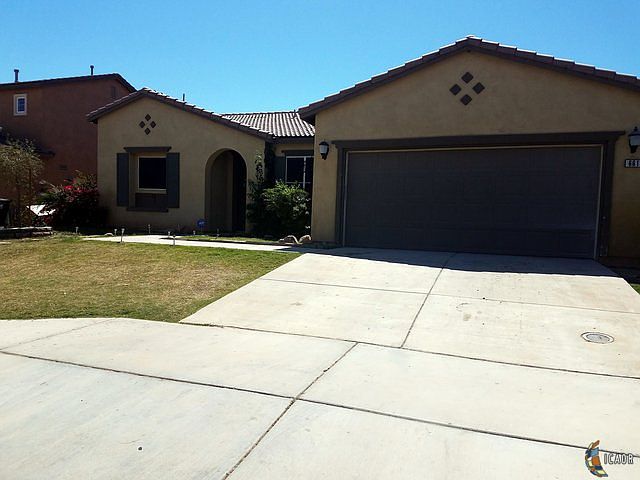 1st image of 661 Garnet St