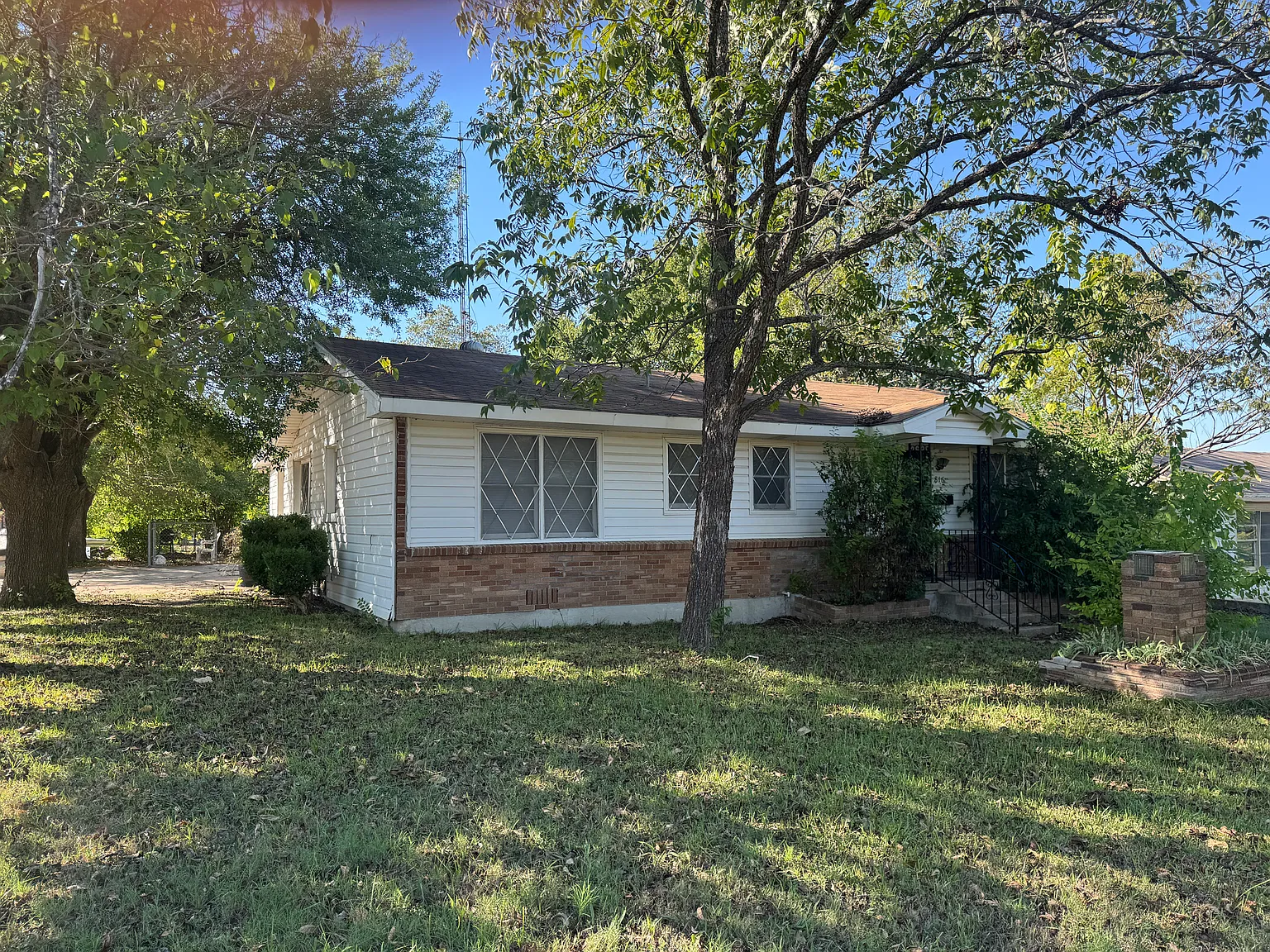 3 bed, 1480 sqft, $1,100 — Photo 4