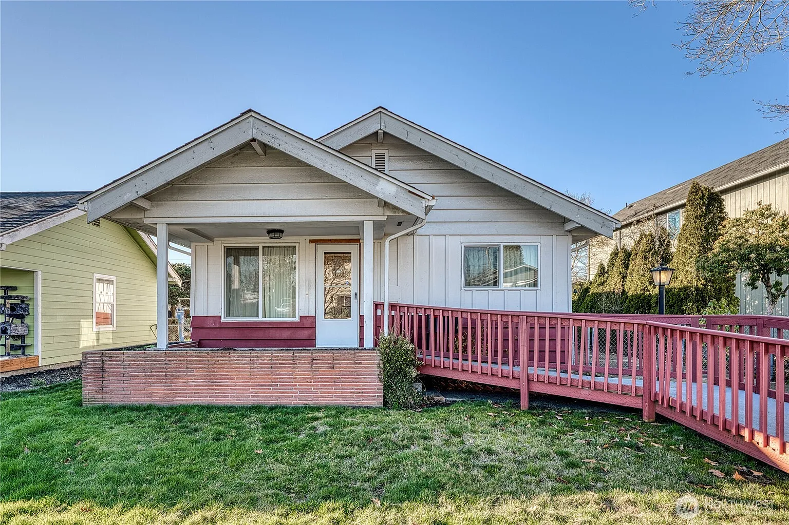 6126 S Thompson Avenue photo 1