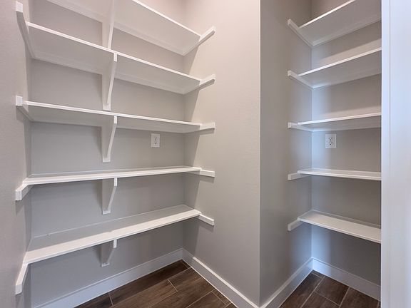4th image of 11218 Cantabria Dr