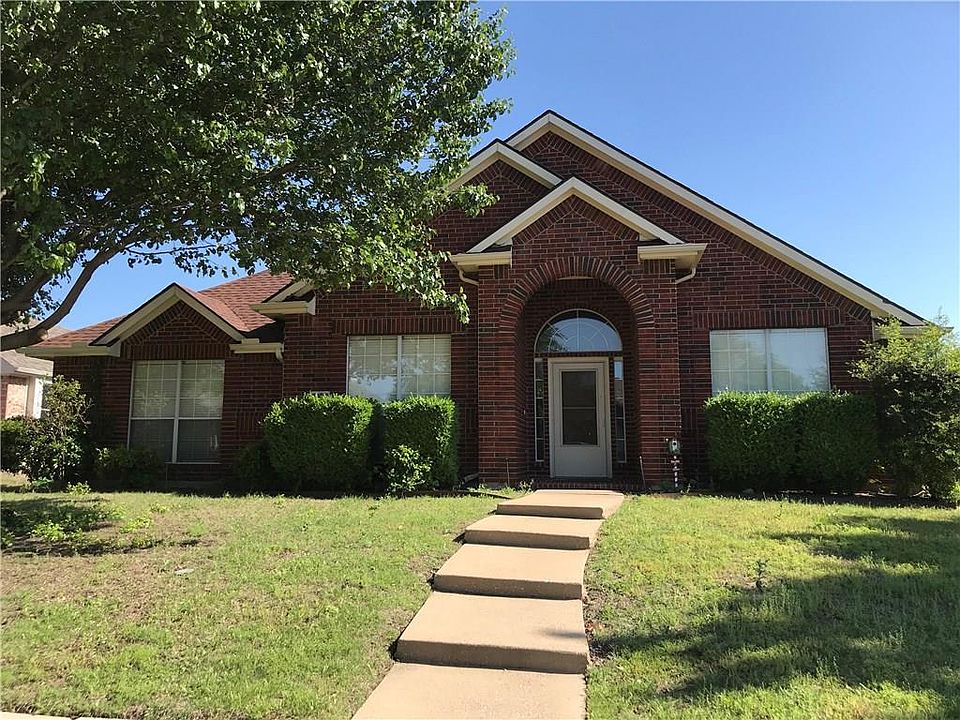 1st image of 1440 Yosemite Dr