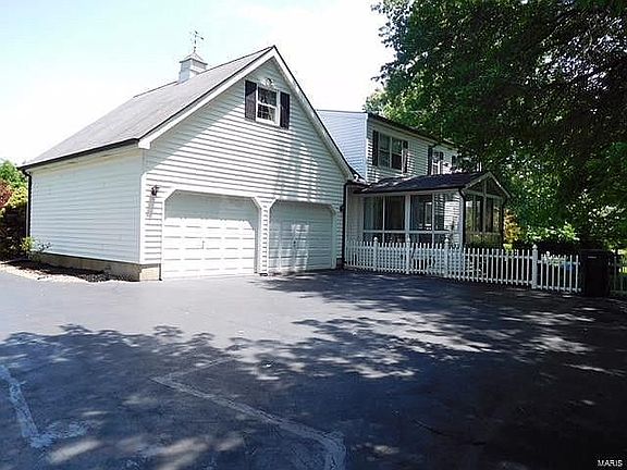 2nd image of 1170 Lester Dr