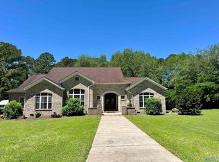 809 Mastin Lake Rd NW, Huntsville, AL 35811