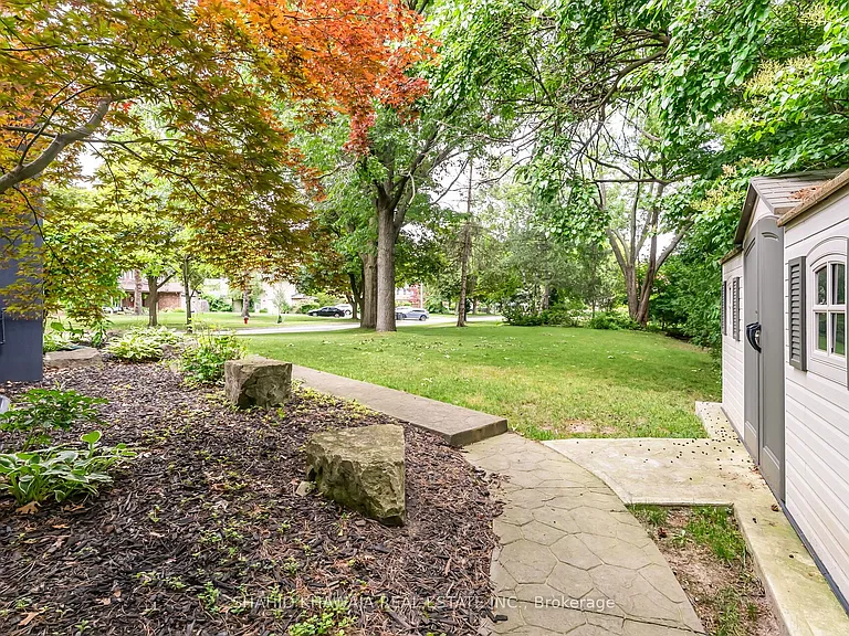 1590 Yew St — Photo 44