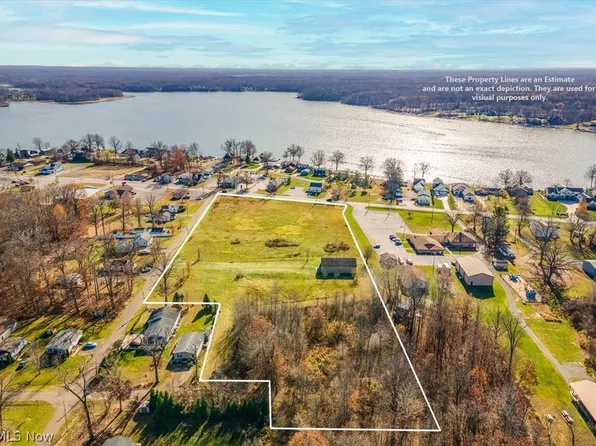 400 Myrtle Ave, Lake Milton, OH 44429