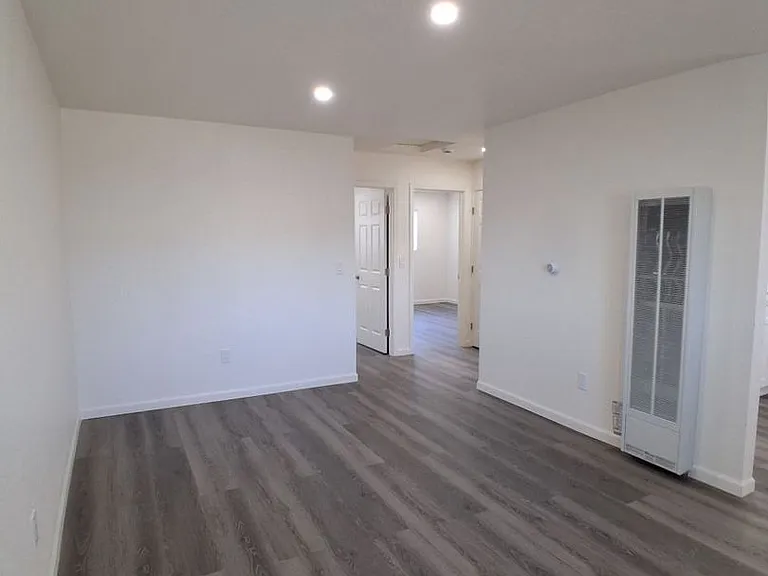 EastGate Gardens Apts — Photo 12