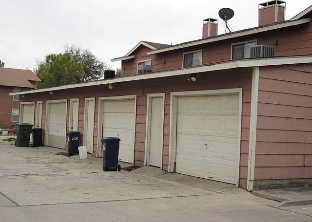 2nd image of 626 Wolftrap Dr