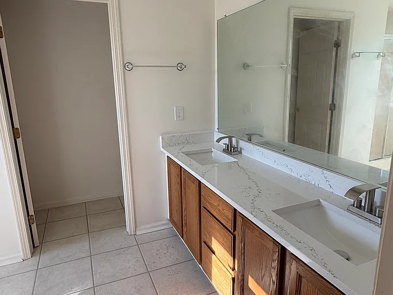1245 Heatherwood Ln — Photo 11