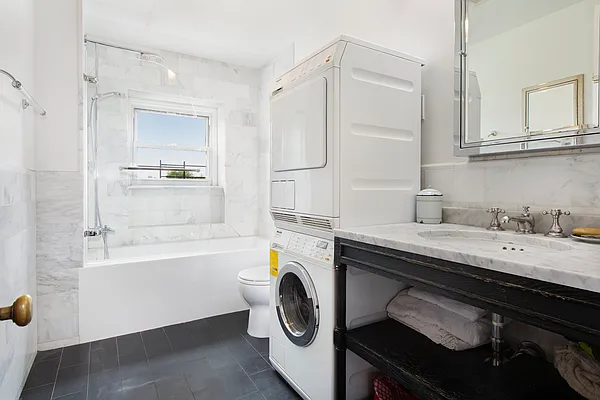 Rented by Brooklyn Real Inc | media 7