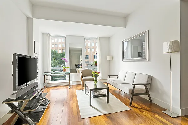 Sold by Compass | media 1