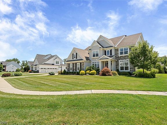 2nd image of 577 Turnberry Ct