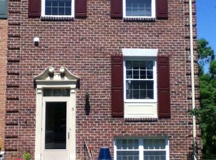 15 Valley Crossing Cir, Cockeysville, MD 21030