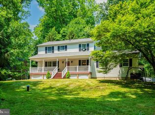 11 Grays Ln, Elverson, PA 19520