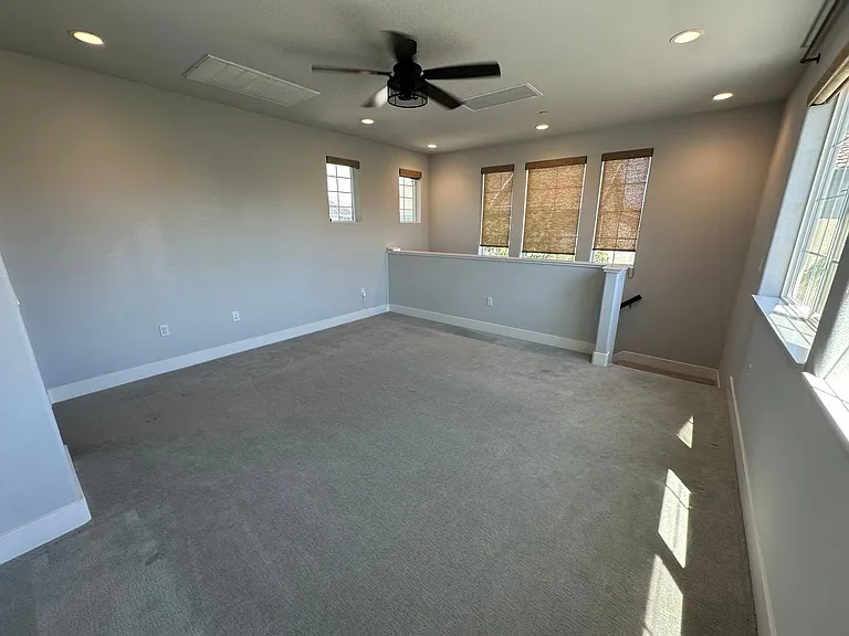 360 W Thurman Ave — Photo 15