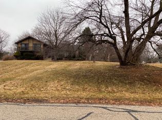 212 Brisbane Dr, Cary, IL 60013